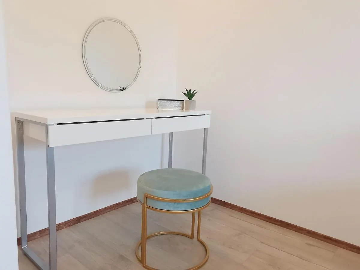 Apartment Pineta With Terrace & Park Wood View Pula