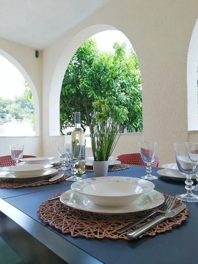 Apartment Pineta With Terrace & Park Wood View Pula