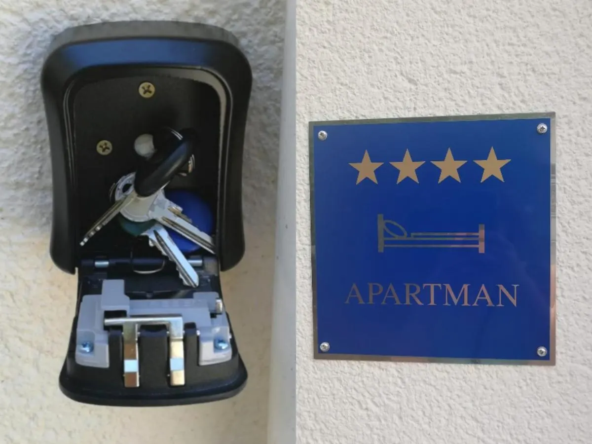 Apartment Pineta With Terrace & Park Wood View location