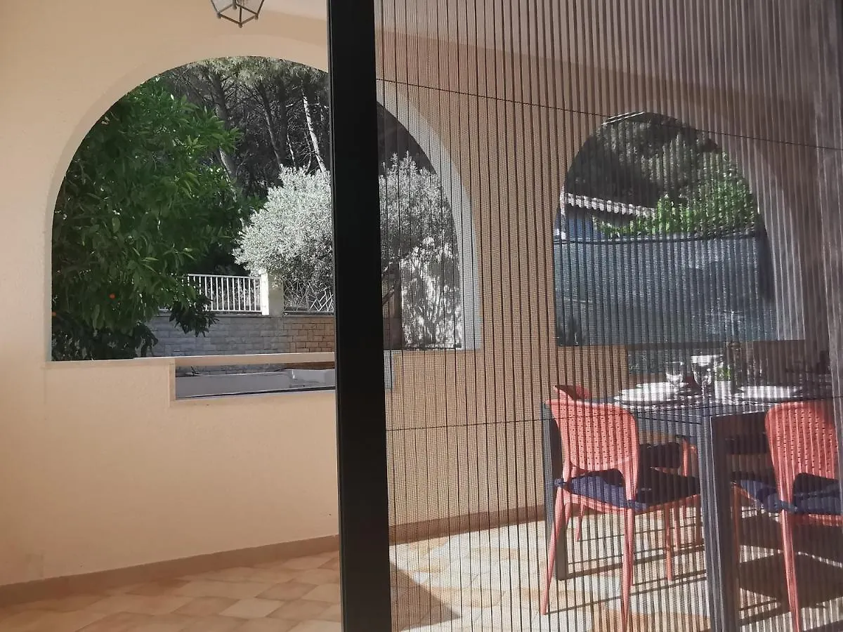 Apartment Pineta With Terrace & Park Wood View Pula
